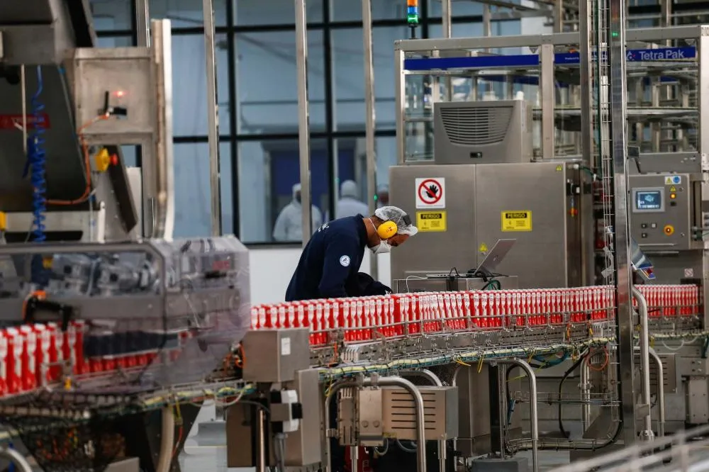 Indústria de transformação paranaense mantém ritmo de crescimento. O setor industrial registrou evolução real de 18,6% nos salários dos trabalhadores.