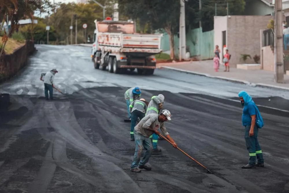 Cascavel licita reperfilamento de 750 quadras