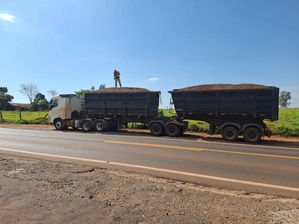 Motorista de caminhão é preso com CNH falsa na rodovia PR 182