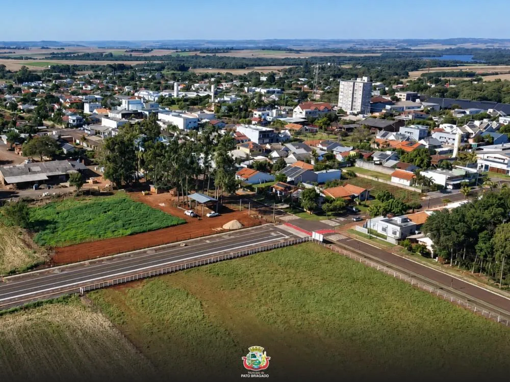 Proprietários de imóveis em Pato Bragado têm dois anos para protocolar o pedido de regularização na Prefeitura.