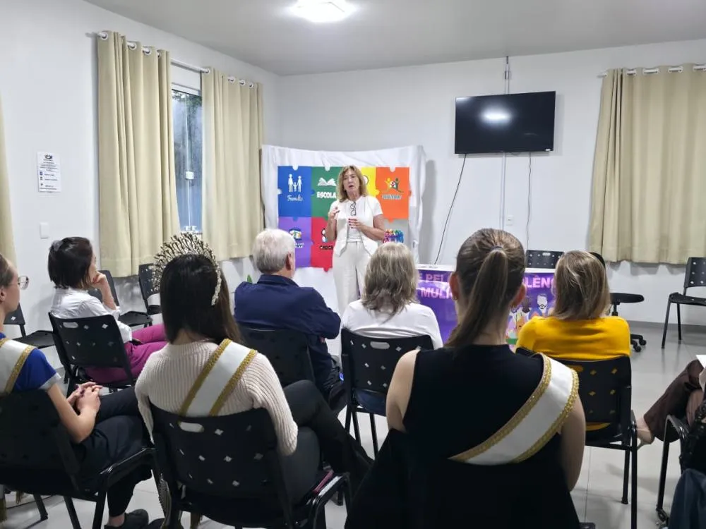 Nova Santa Rosa promove ato de conscientização pelo fim da violência contra a mulher