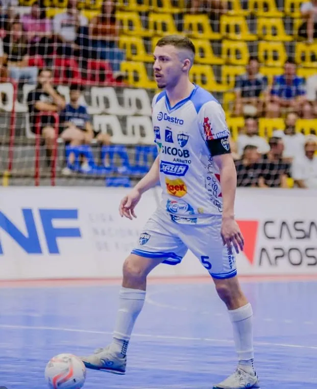Cascavel Futsal contrata o fixo Léo Maciel para sequência da temporada