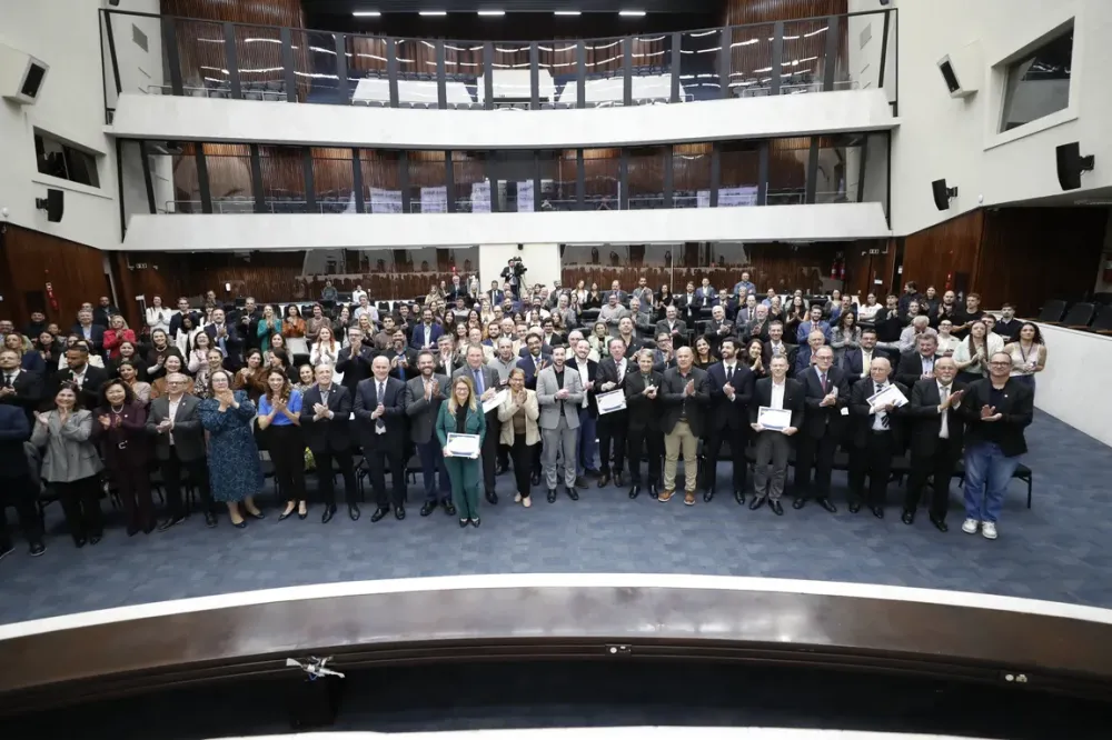 Palestra na Assembleia reforça papel da contabilidade no empreendedorismo paranaense