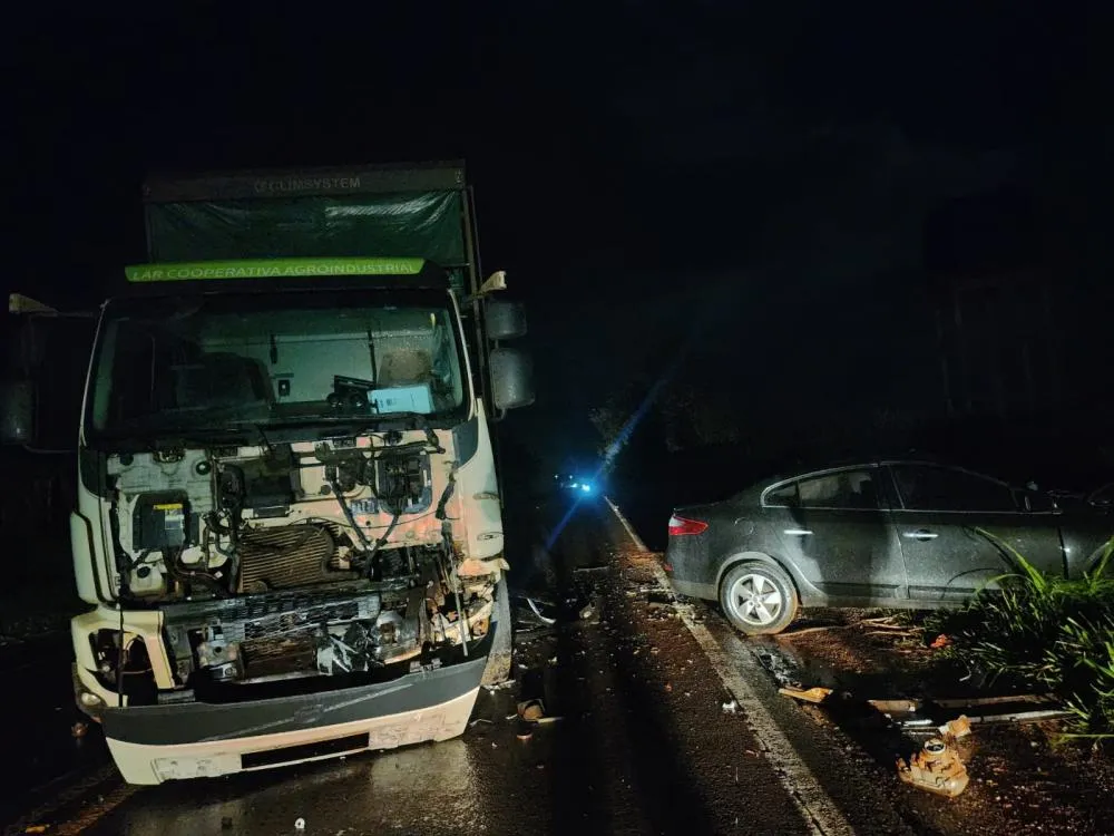 Motorista do carro morreu após ser socorrido ao hospital de São Miguel do Iguaçu. Foto: Divulgação/BPRv