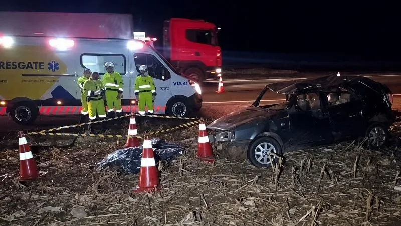 Equipes de resgate e segurança atenderam colisão grave na BR-163, entre Toledo e Marechal Cândido Rondon. O acidente envolveu dois veículos na noite de terça-feira. Foto:Portal Nova Santa Rosa