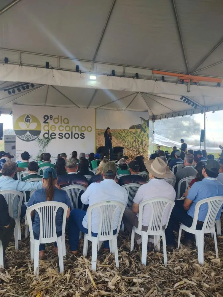 Dia de Campo em Toledo alerta sobre perdas invisíveis de solo nas lavouras