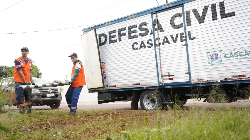 Defesa Civil de Cascavel orienta moradores sobre medidas de segurança durante tempestades e ventos fortes. Foto: Divulgação/Assessoria