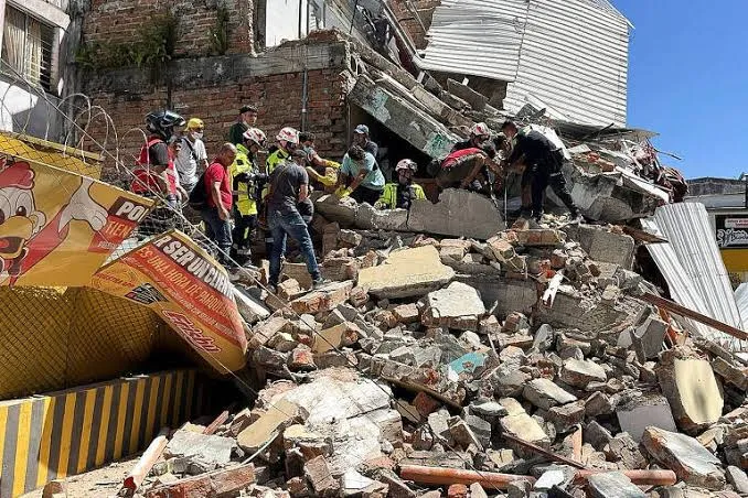 Estado de emergência foi decretado após o tremor de magnitude 7,4 atingir o oeste colombiano.