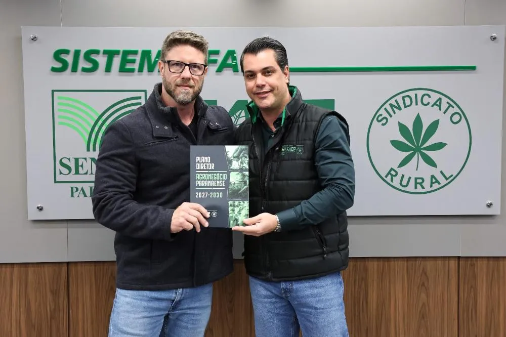 Sistema FAEP entrega plano do agro a Requião Filho
