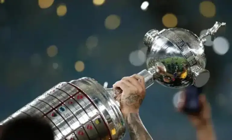 Taça da Copa Libertadores (Foto: Divulgação/Conmebol