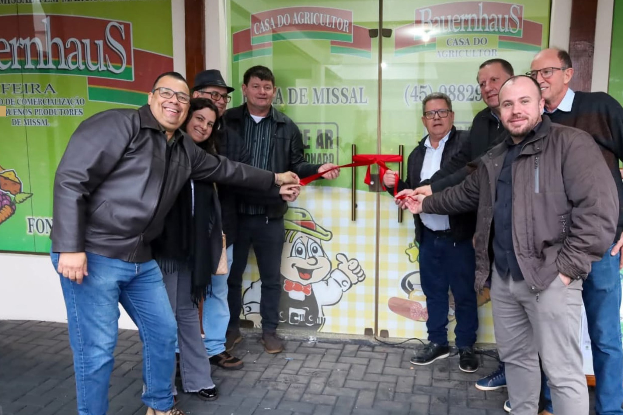 Com apoio do Coopera Paraná, feira da agricultura familiar de Missal é reestruturada