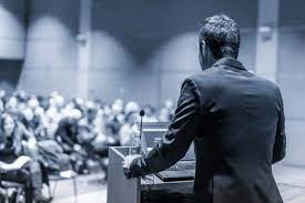Envolto em muita curiosidade, o poder é algo que parece fascinar muita gente e que se pode tornar perigoso quando vivido de forma exagerada