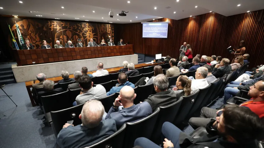Encontro aconteceu no Plenarinho da Assembleia Legislativa nesta quarta-feira (28). Créditos: Orlando Kissner/Alep