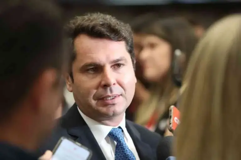 Criado há dois anos, o programa já recebeu mais de quatro mil sugestões de paranaenses e, segundo o presidente Alexandre Curi, tem o objetivo de aproximar a Assembleia Legislativa da população