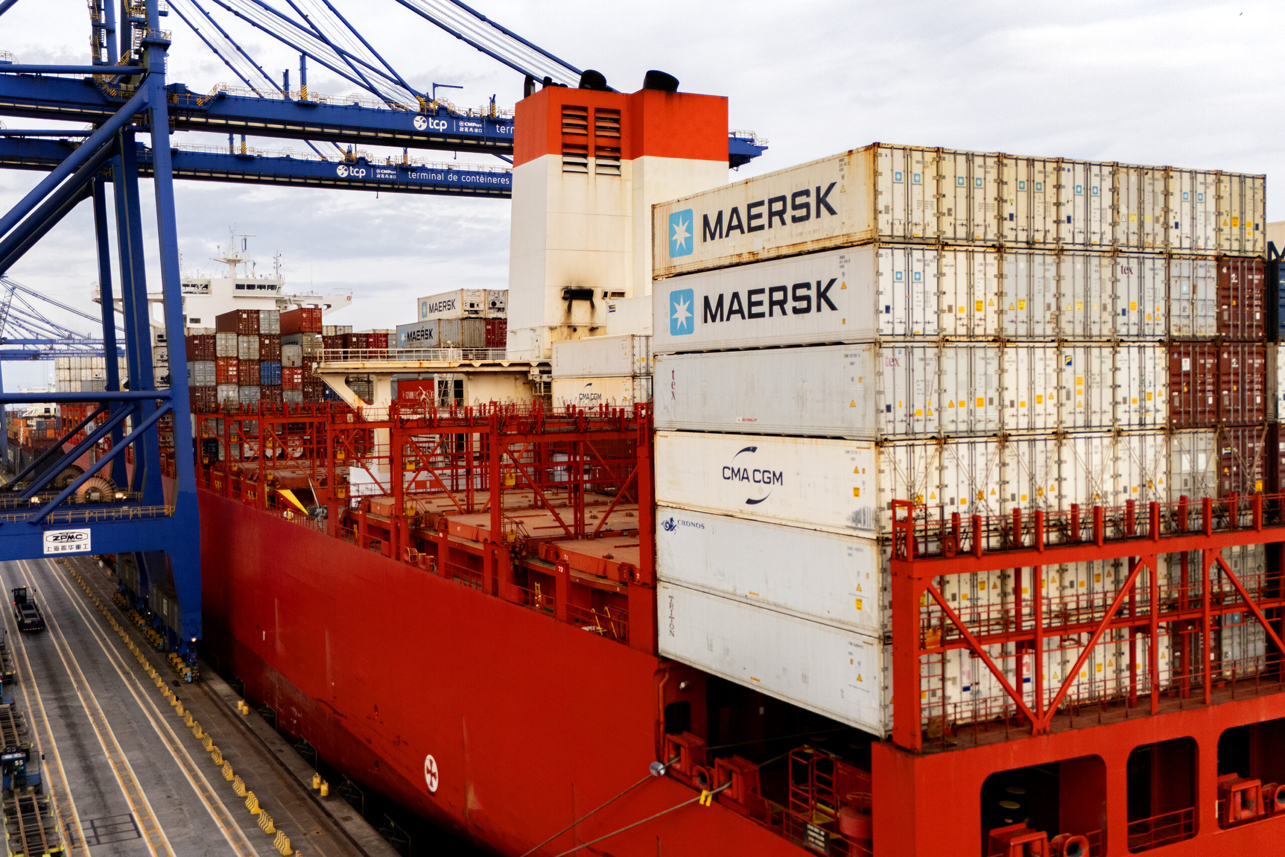 Com 44% das exportações de frango, Paranaguá é a principal saída de carnes brasileiras