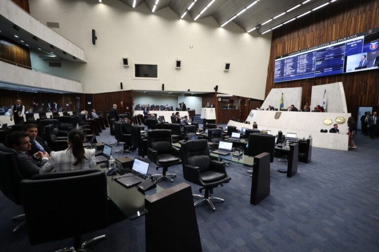 O texto da Reforma Administrativa do Estado recebeu a última apreciação e voltará à pauta na próxima semana. (Foto: Orlando Kissner/Alep)