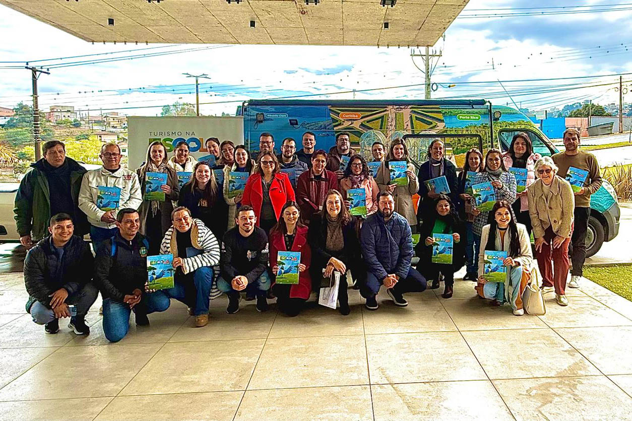 Projeto Turismo na Escola distribui 2,6 mil cartilhas em Ponta Grossa