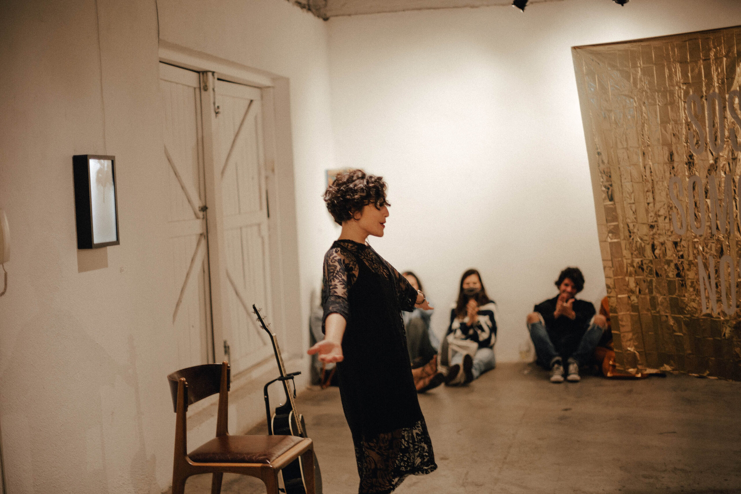 MAC Paraná promove oficina sobre criação musical coletiva ministrada por psicóloga