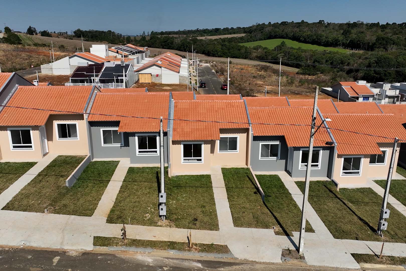 Estado investe quase R$ 1 milhão para ajudar 46 famílias de Irati a comprarem a casa própria