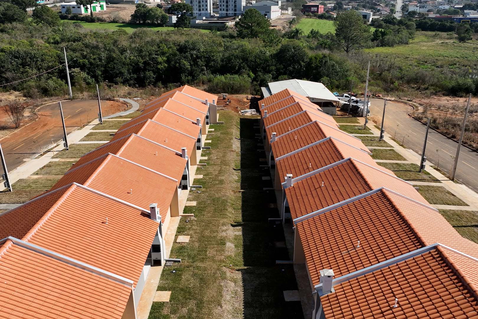 Estado investe quase R$ 1 milhão para ajudar 46 famílias de Irati a comprarem a casa própria