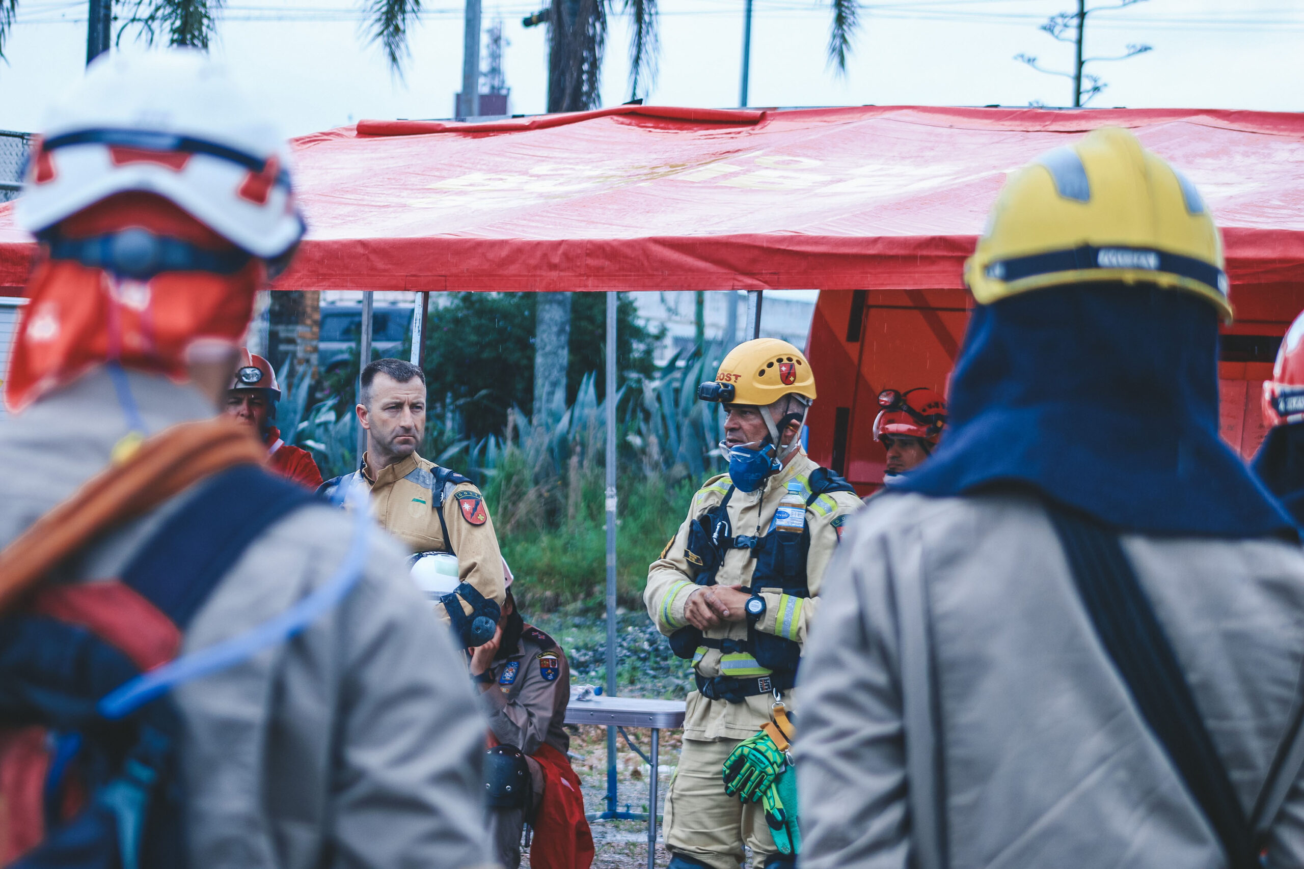 Bombeiros do Paraná seguem padrões internacionais de resposta imediata a desastres