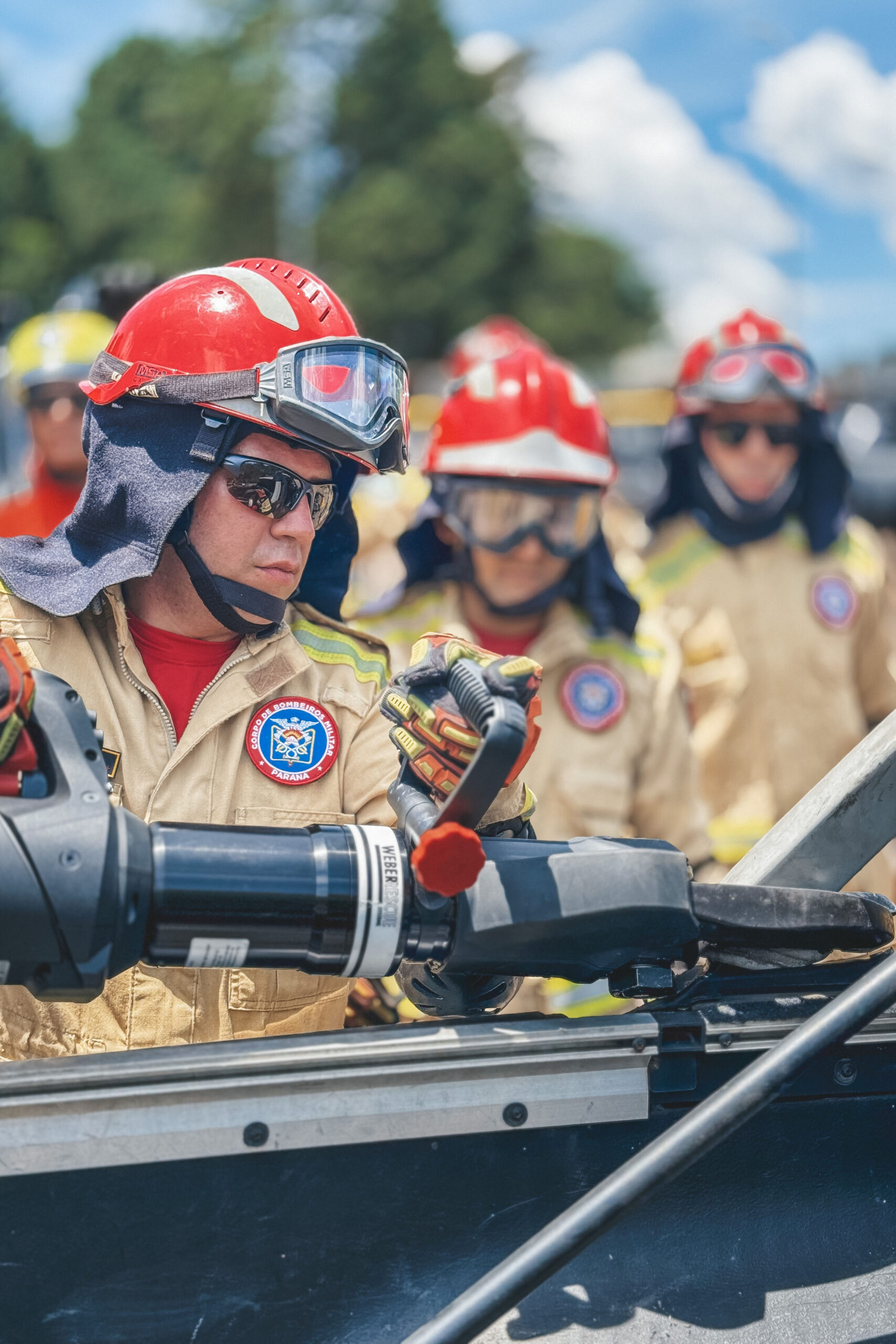 Bombeiros do Paraná seguem padrões internacionais de resposta imediata a desastres