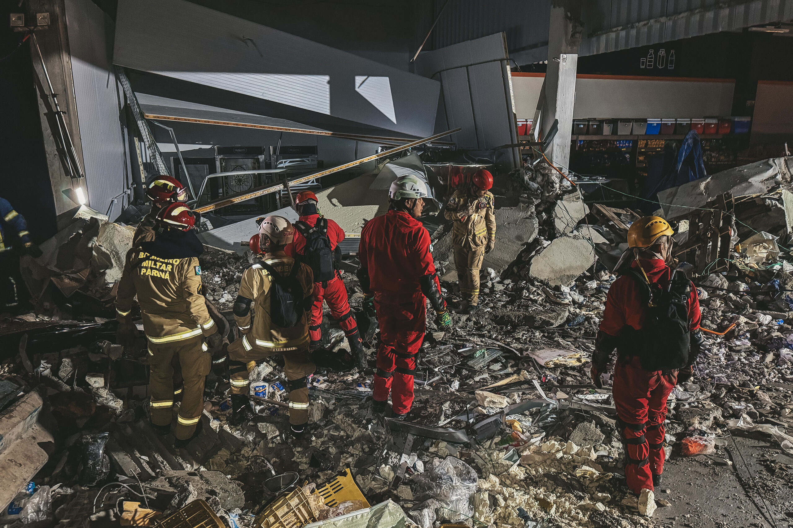 Bombeiros do Paraná seguem padrões internacionais de resposta imediata a desastres