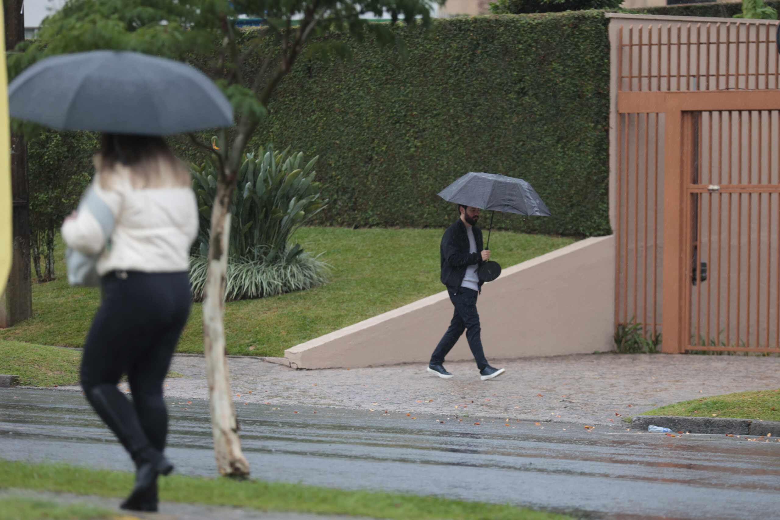 Junho terminou com temperaturas abaixo e chuvas acima da média no Paraná