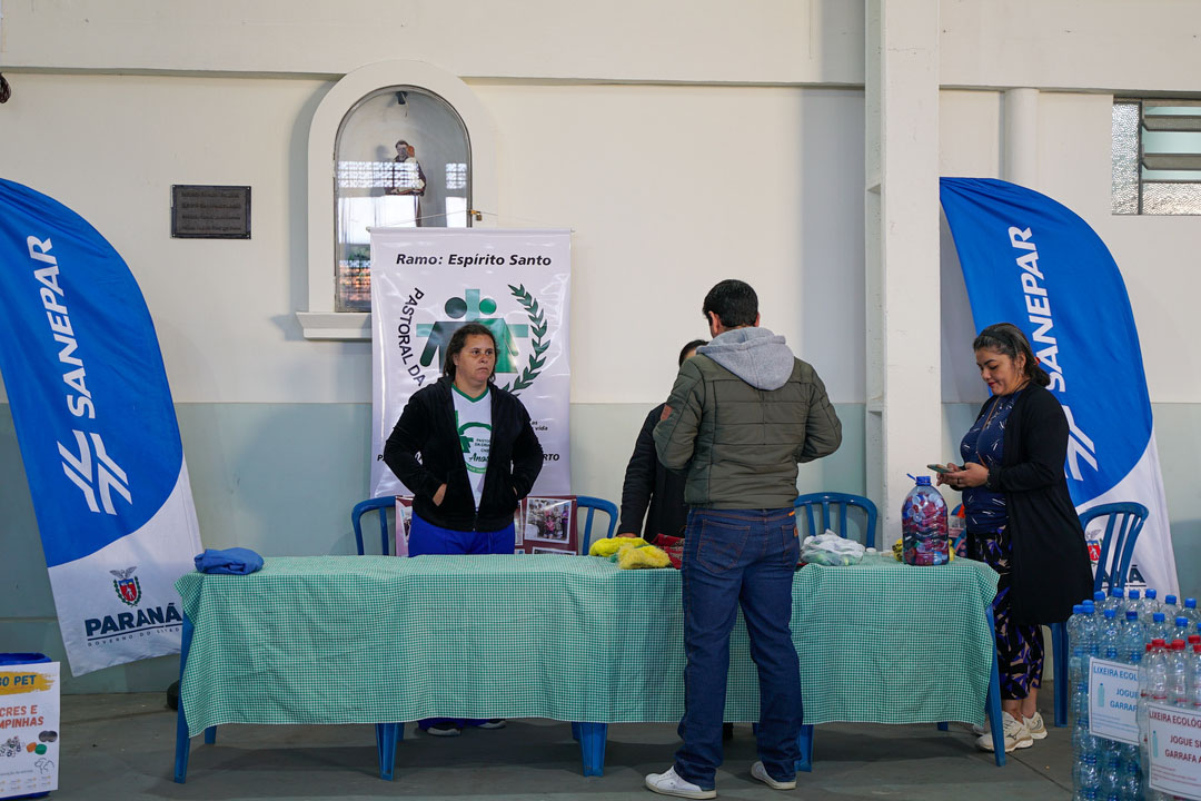 Programa Sanepar Perto de Você leva serviços e ações educativas à população de Morretes