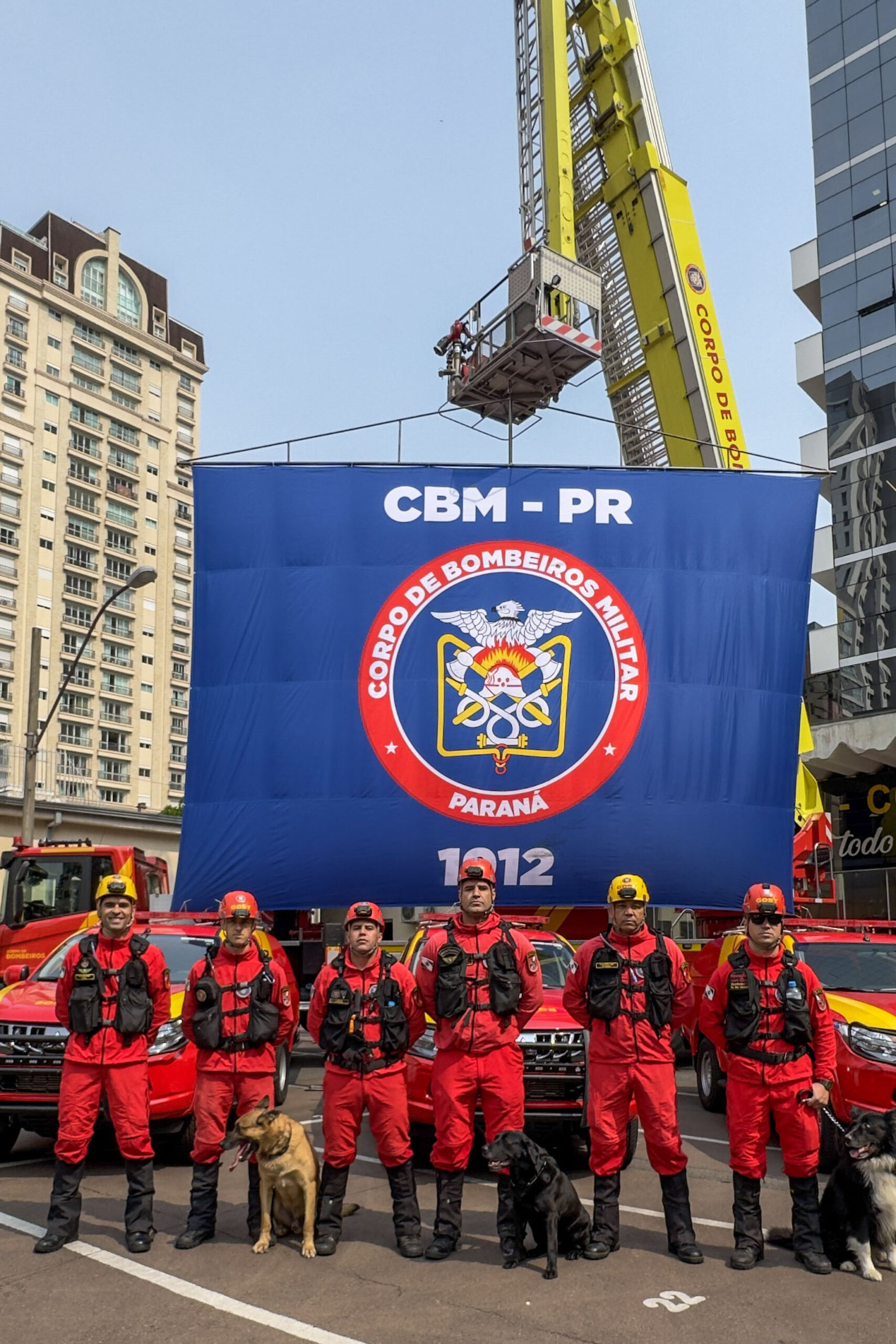 Bombeiros do Paraná seguem padrões internacionais de resposta imediata a desastres