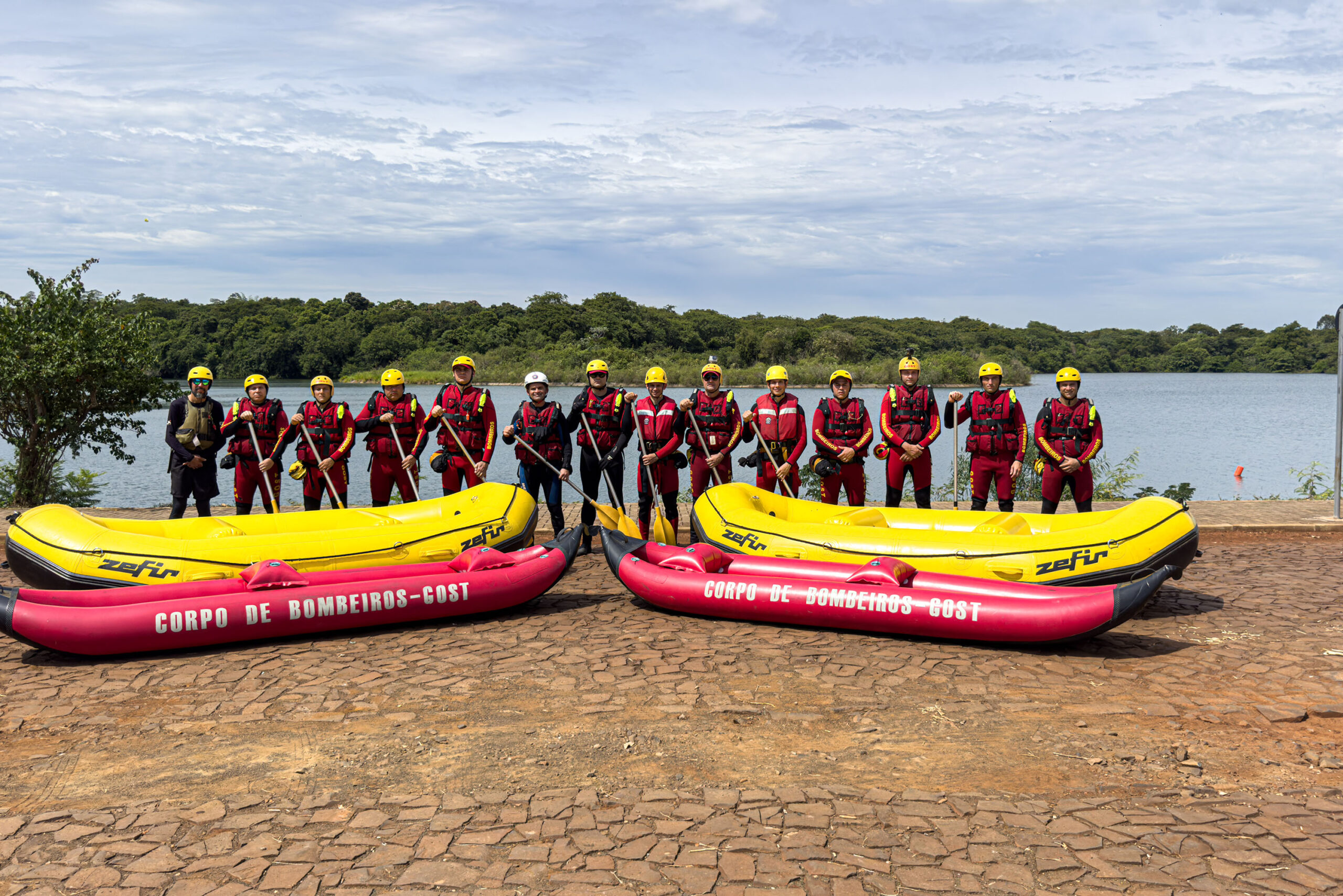 Bombeiros do Paraná seguem padrões internacionais de resposta imediata a desastres