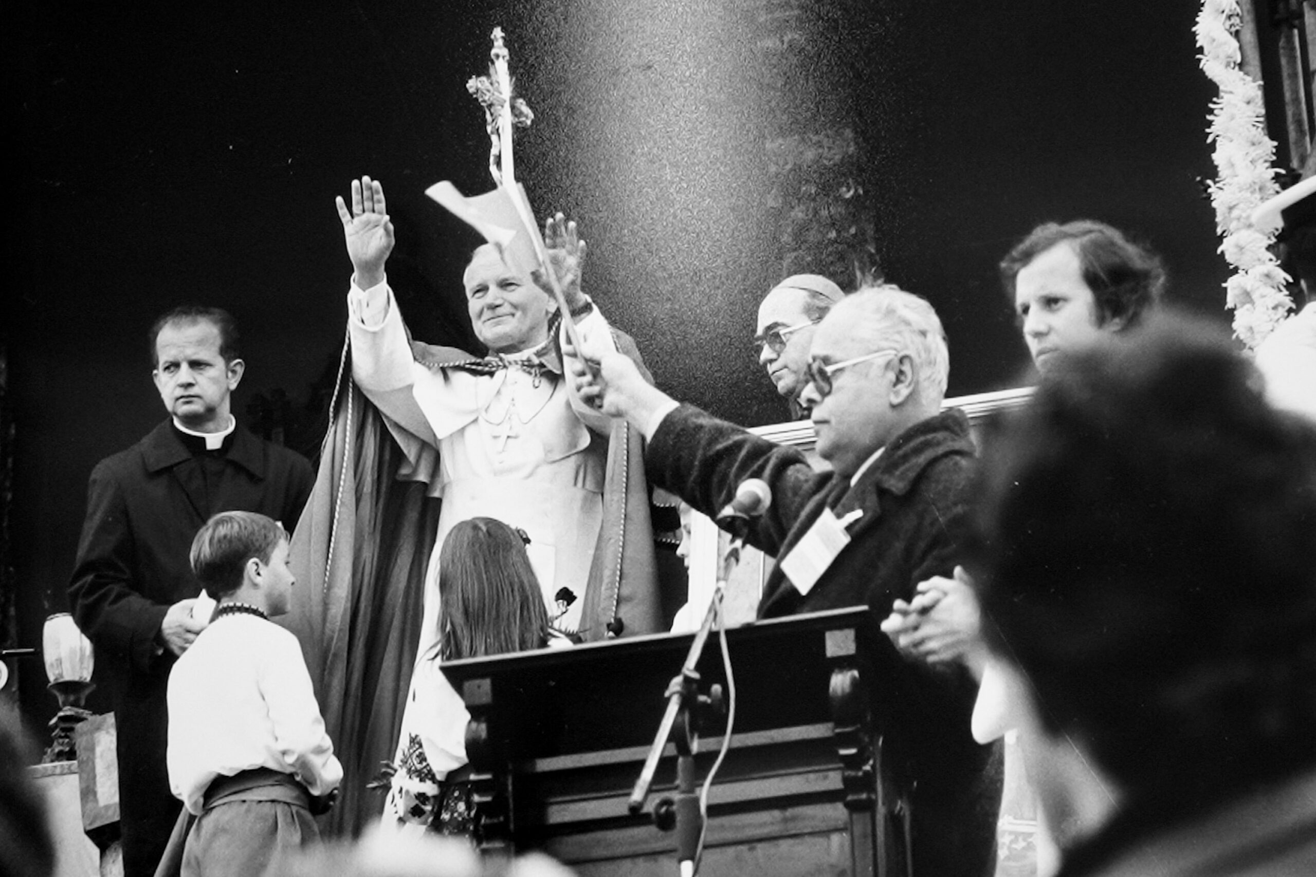 Há 45 anos, Papa João Paulo II arrastava a maior multidão da história do Paraná