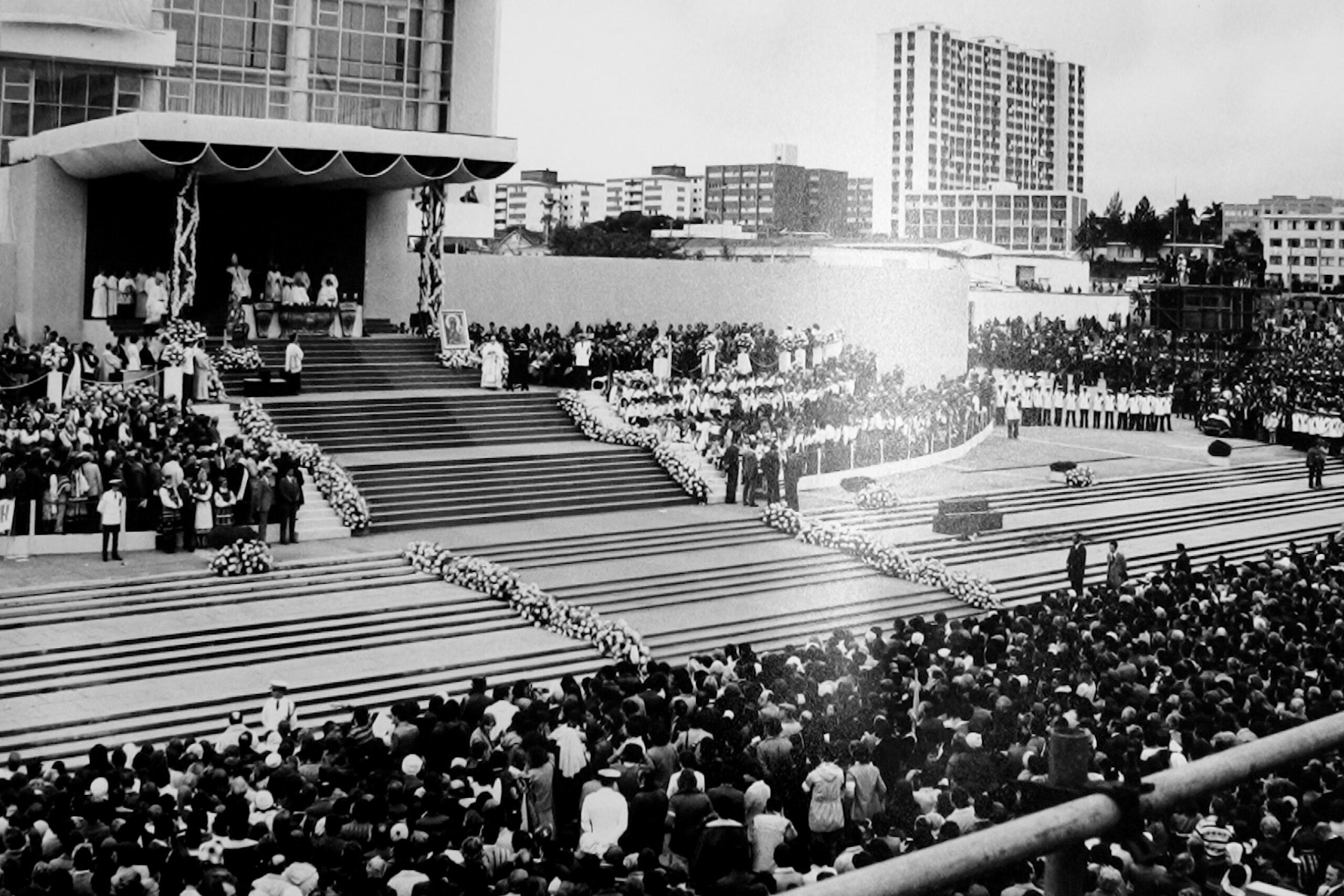 Há 45 anos, Papa João Paulo II arrastava a maior multidão da história do Paraná