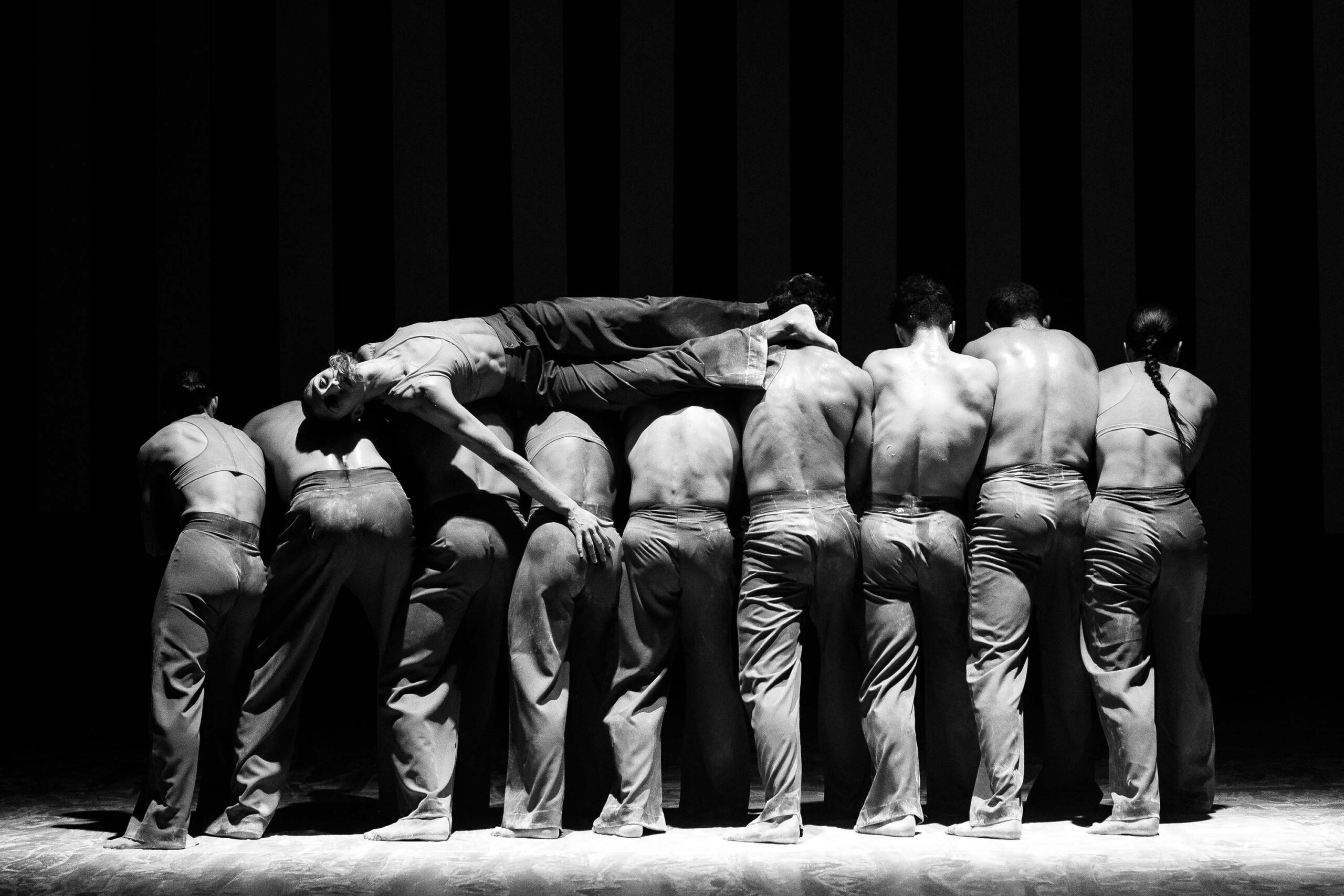 Balé Teatro Guaíra chega a São Paulo com espetáculo aclamado na Europa