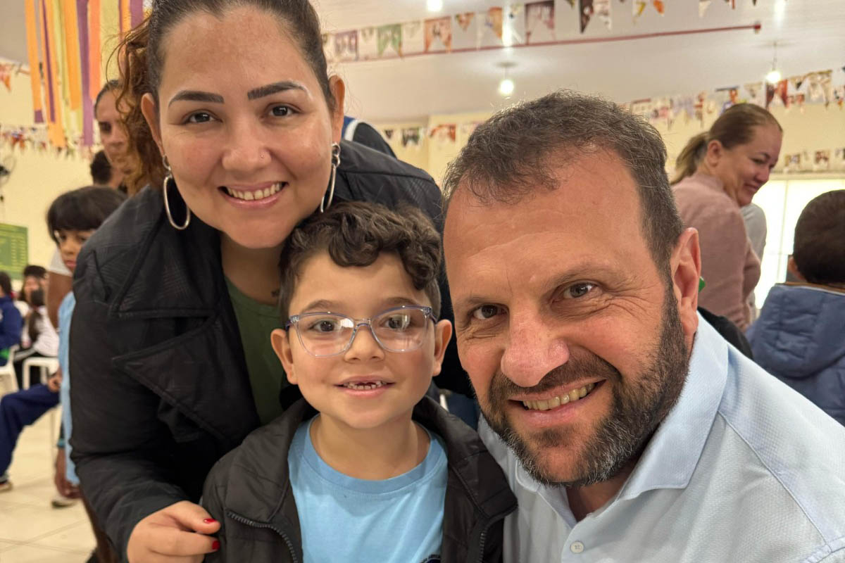 Estado entrega mais 589 óculos do Programa Bons Olhos Paraná para alunos da rede pública
