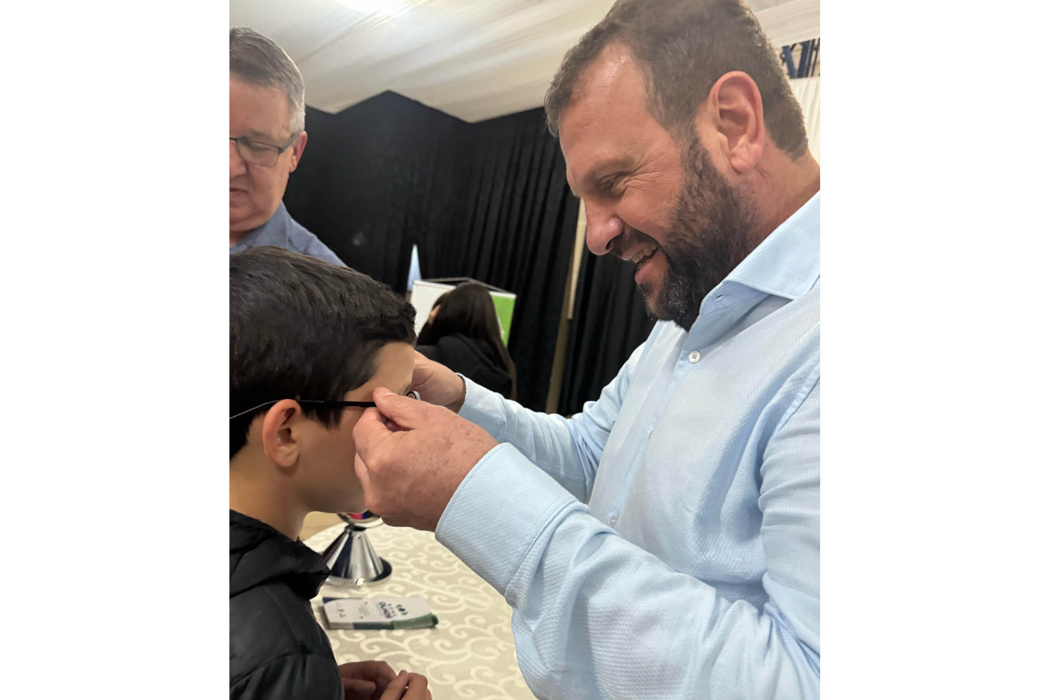 Estado entrega mais 589 óculos do Programa Bons Olhos Paraná para alunos da rede pública