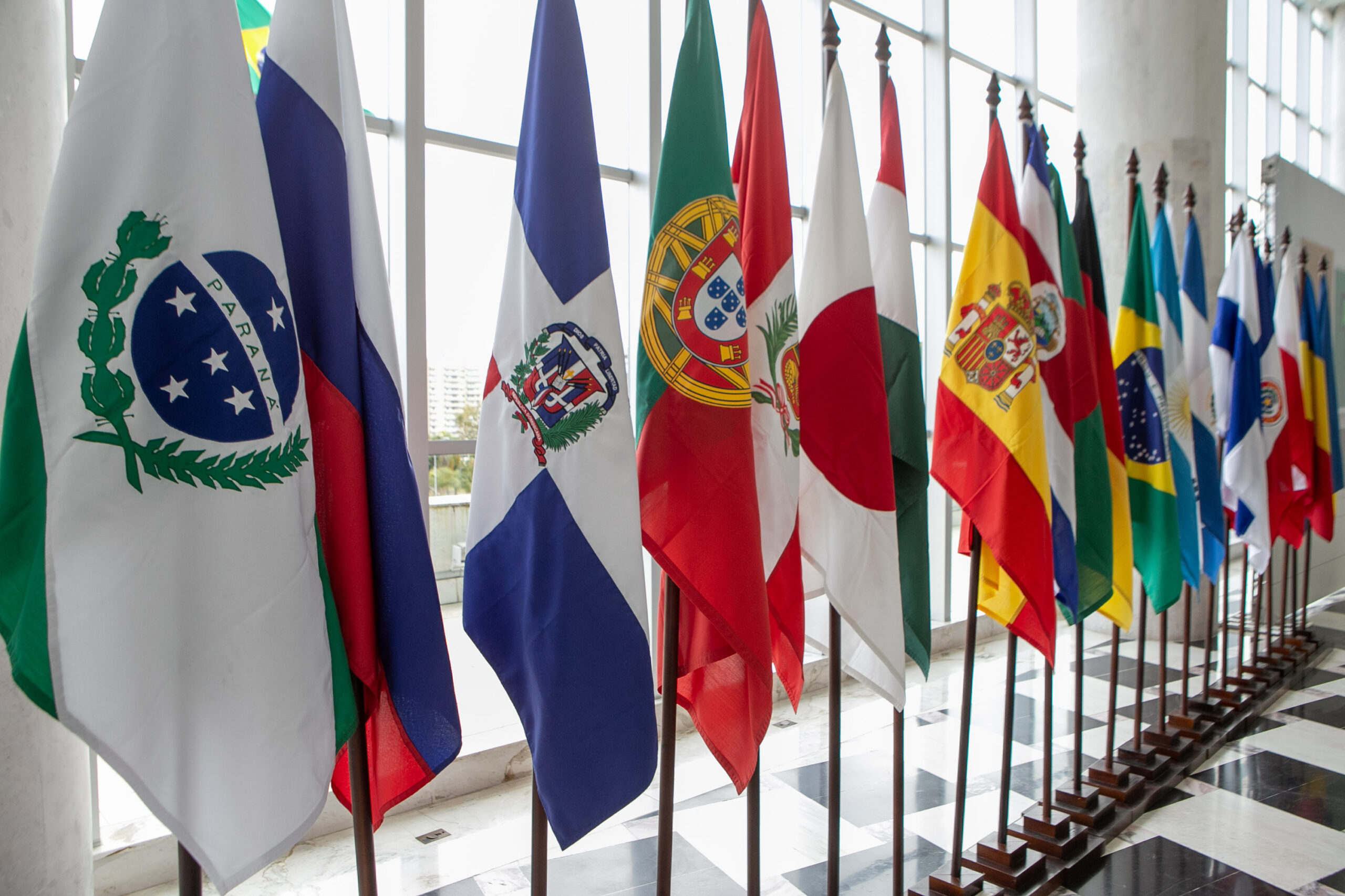 Em encontro com Corpo Consular, Piana destaca fortalecimento das parcerias internacionais do Paraná