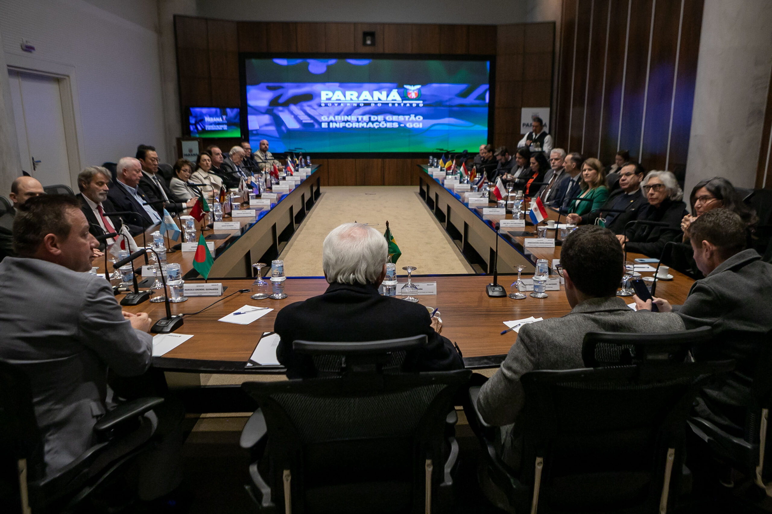 Em encontro com Corpo Consular, Piana destaca fortalecimento das parcerias internacionais do Paraná