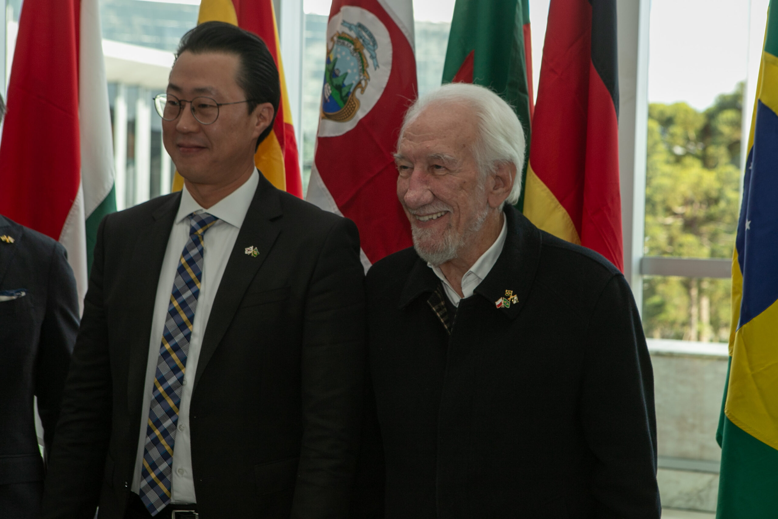 Em encontro com Corpo Consular, Piana destaca fortalecimento das parcerias internacionais do Paraná