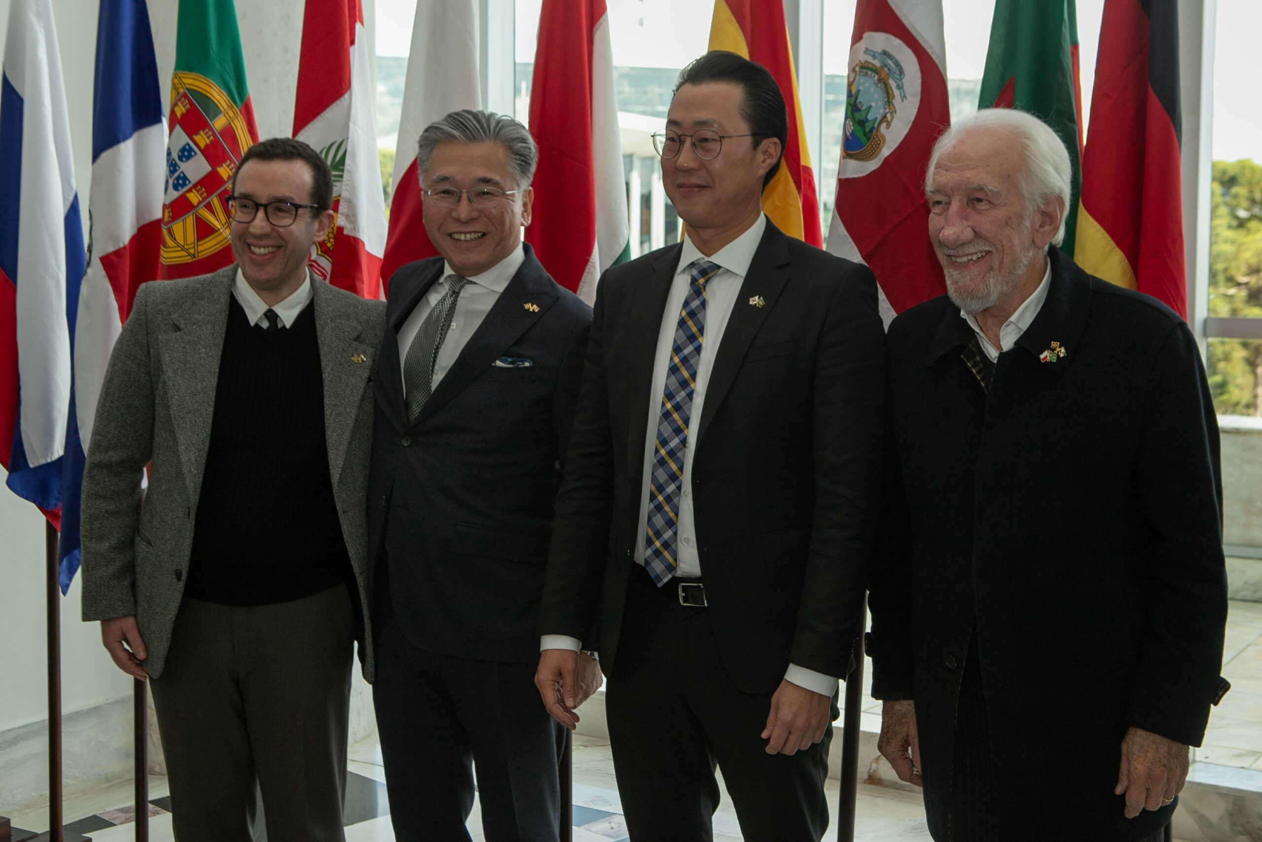 Em encontro com Corpo Consular, Piana destaca fortalecimento das parcerias internacionais do Paraná