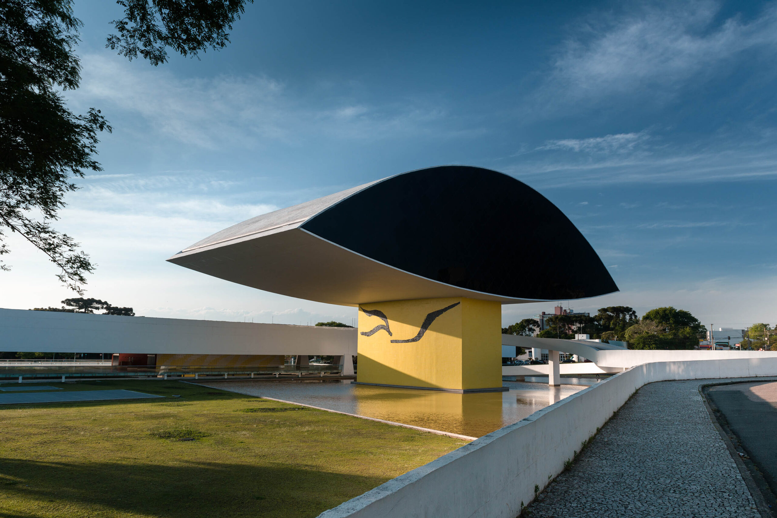 Mais tempo no MON: museu funcionará em horário estendido até sábado