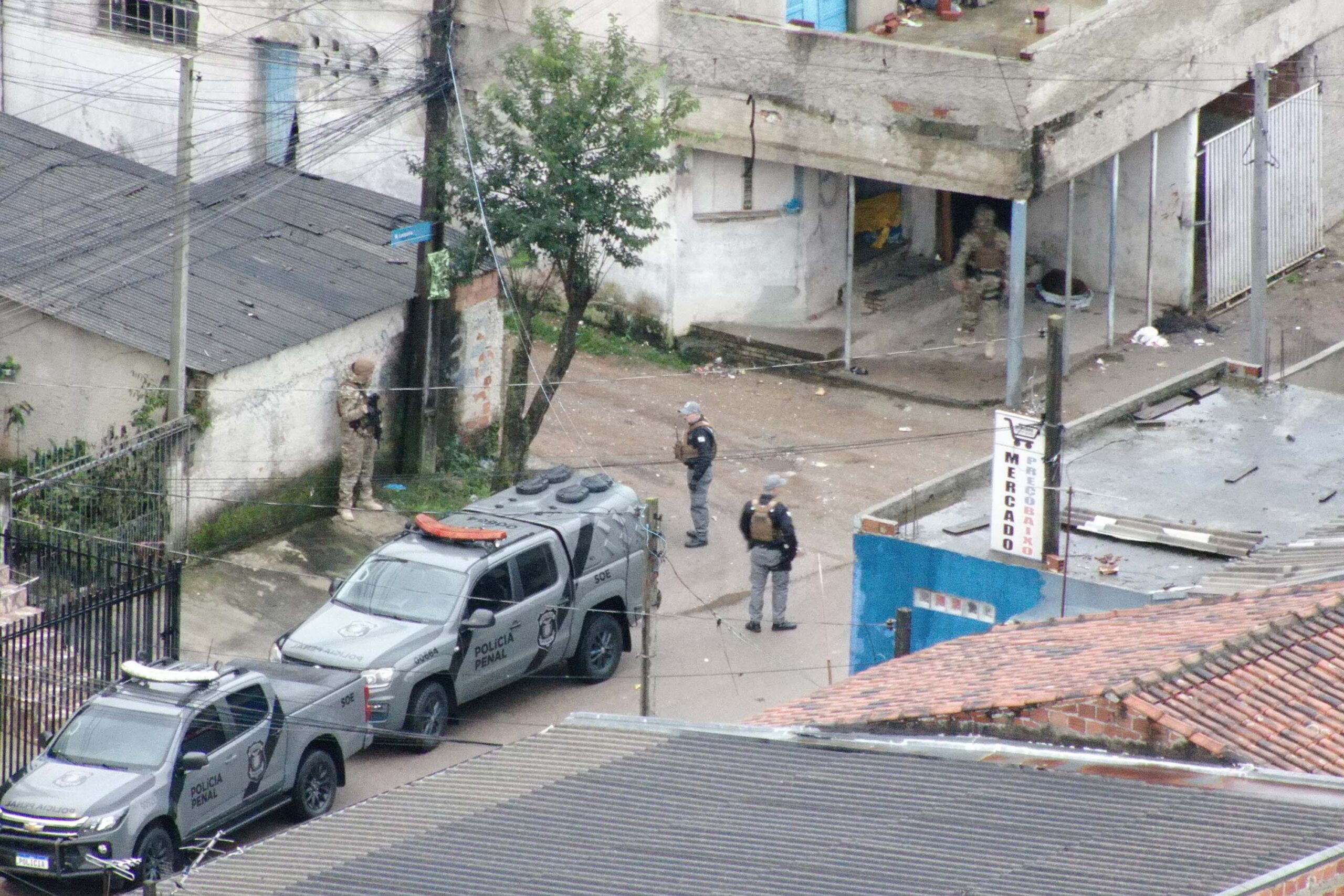 PCPR prende 10 pessoas em operação integrada contra o tráfico em Curitiba