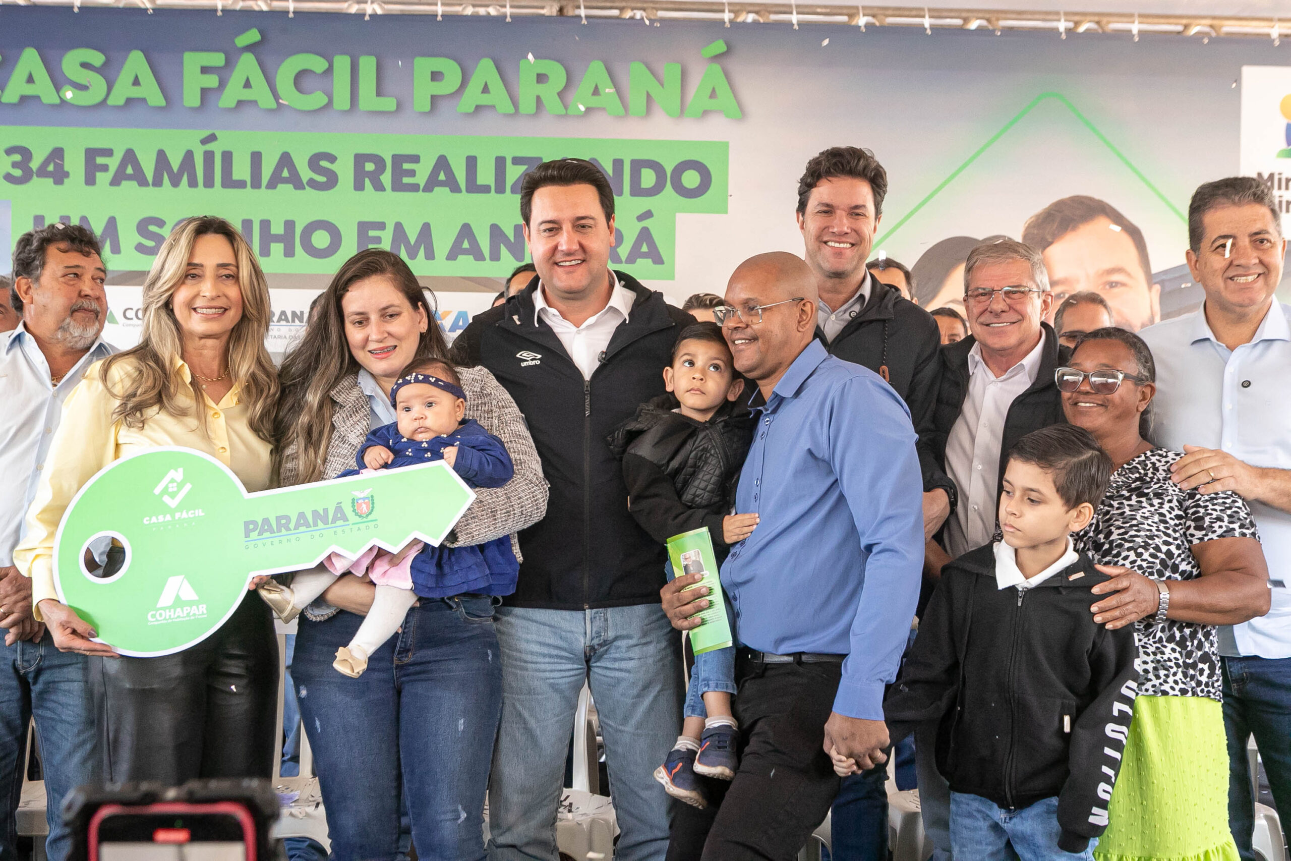 Casa Fácil: com ajuda do Estado, 134 famílias de Andirá conquistam a casa própria
