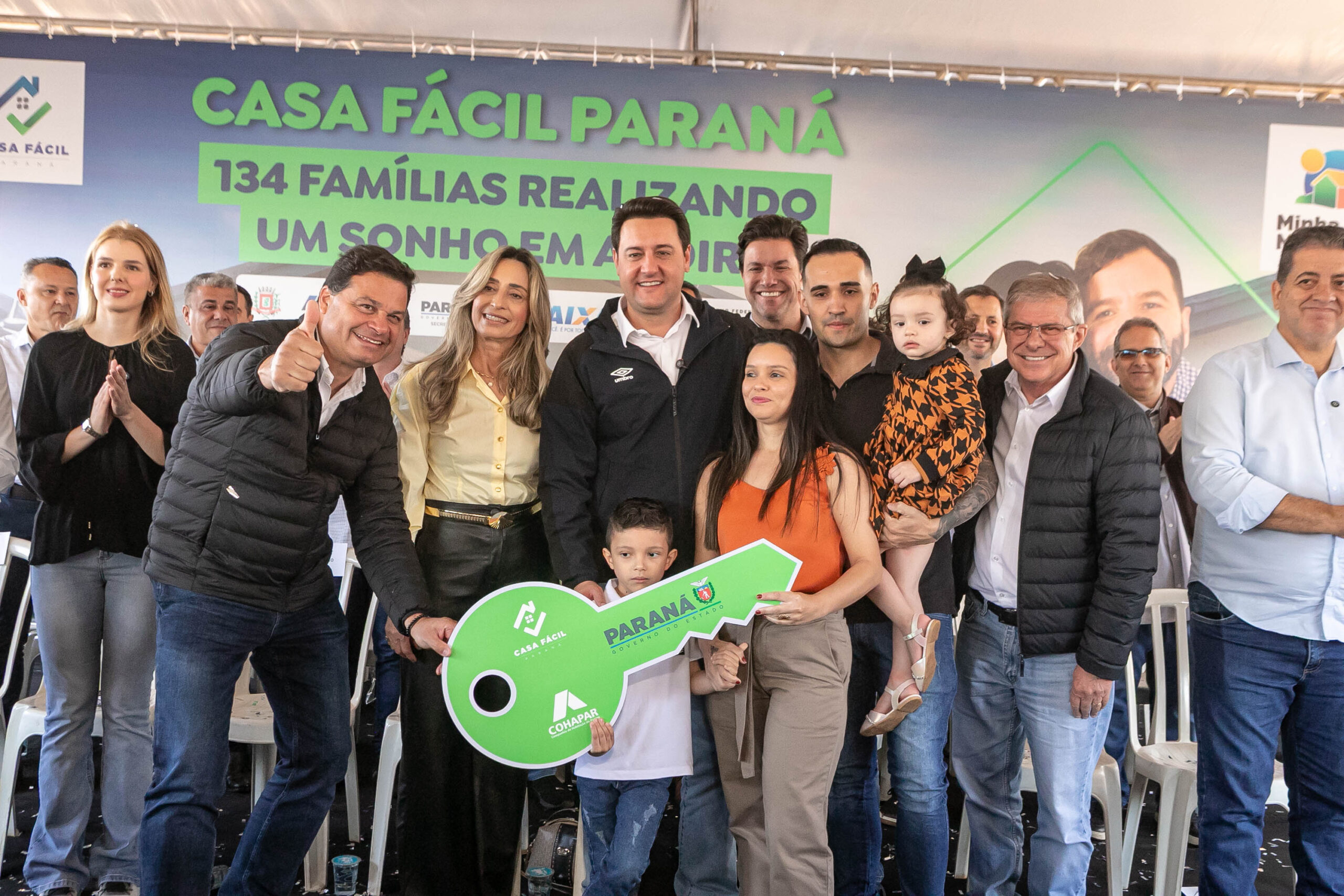 Casa Fácil: com ajuda do Estado, 134 famílias de Andirá conquistam a casa própria