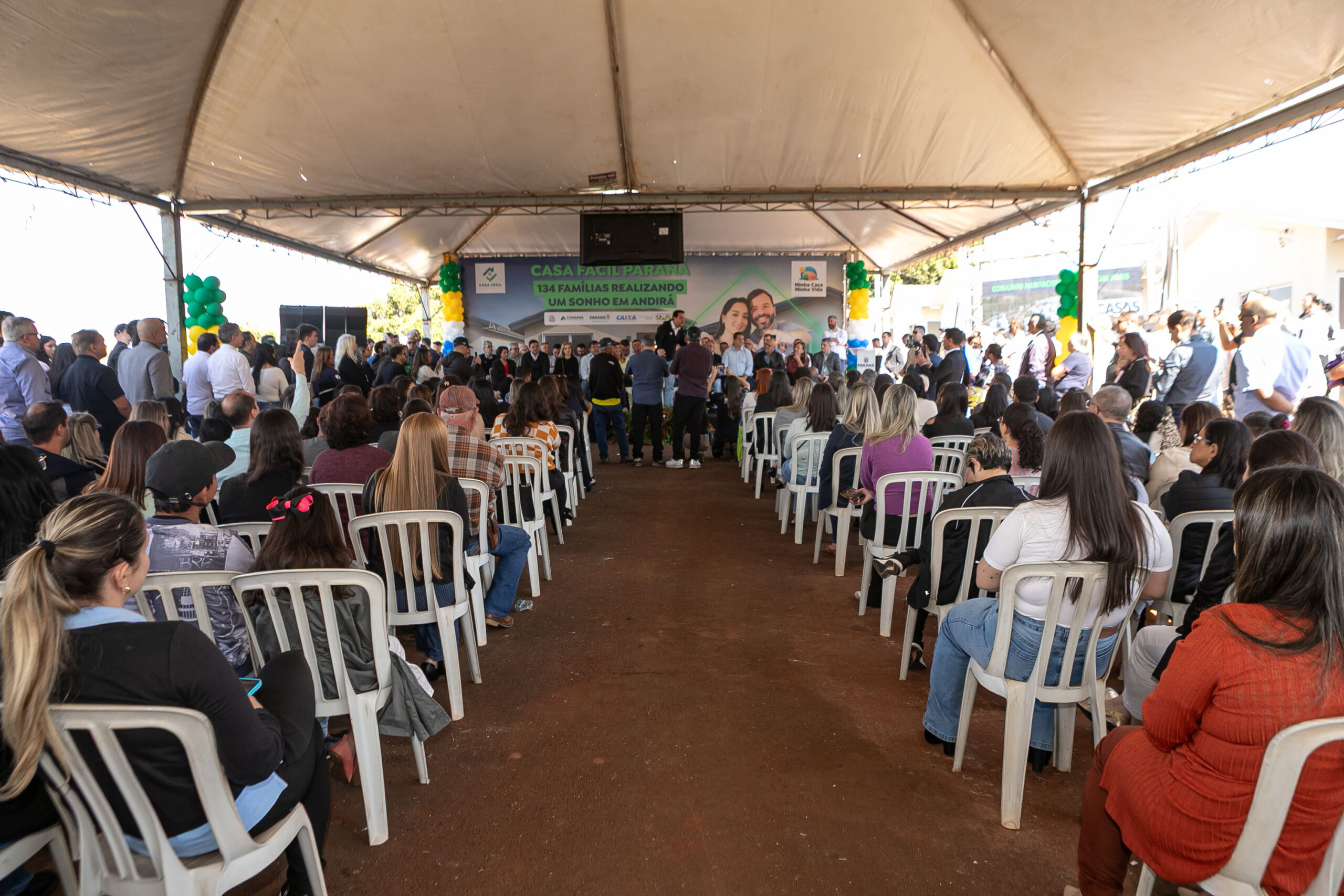 Casa Fácil: com ajuda do Estado, 134 famílias de Andirá conquistam a casa própria