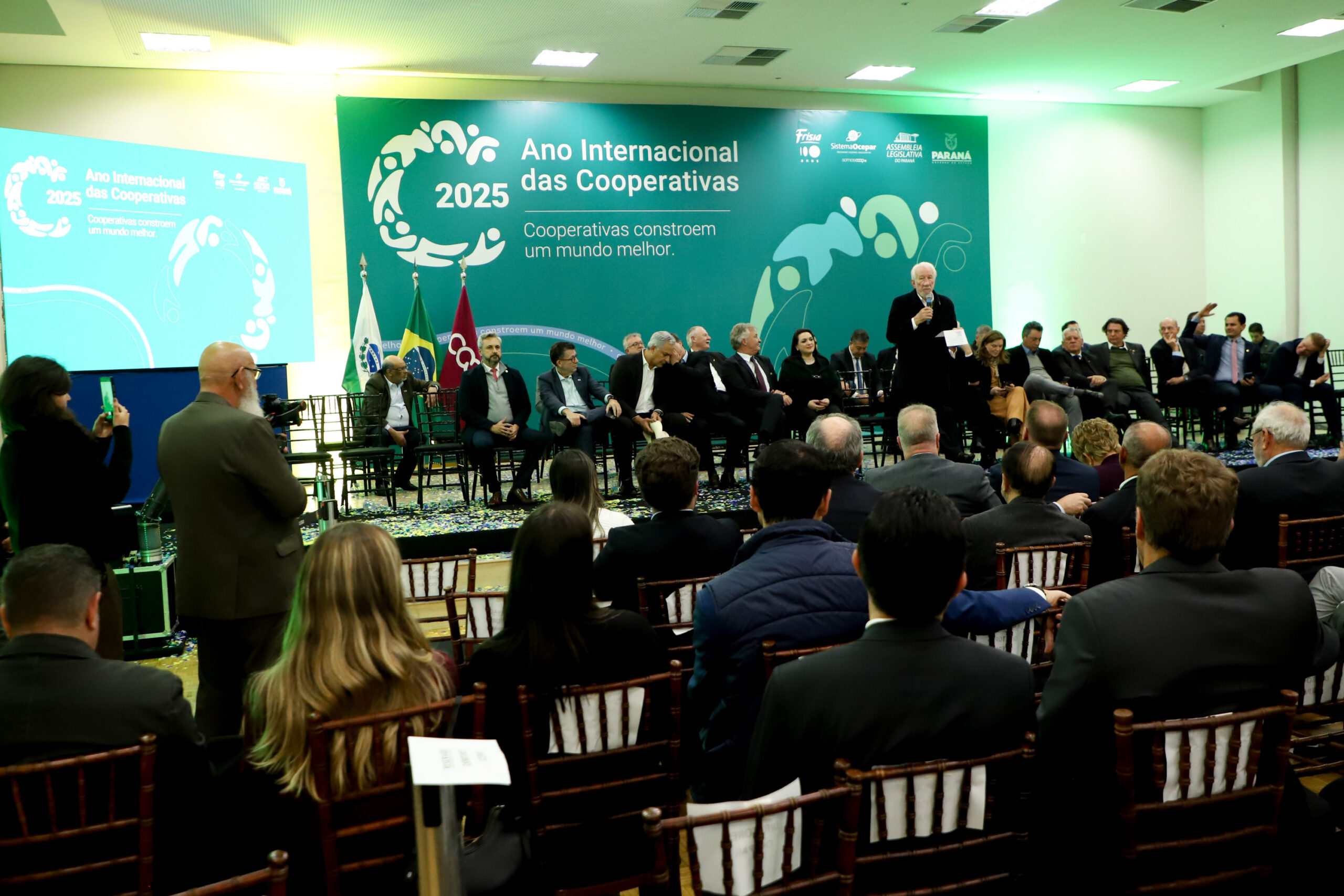 Modelo reconhecido pela ONU: Piana destaca cooperativismo como motor do agronegócio do Paraná