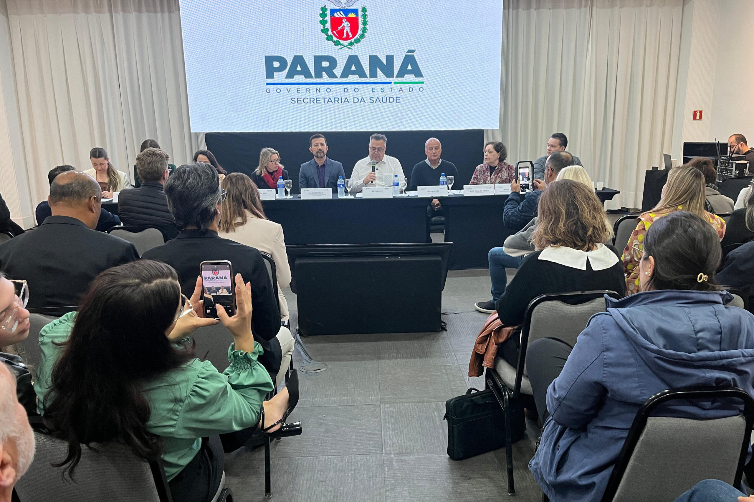 Com Opera Paraná, Estado chega a 2.100 cirurgias eletivas por dia