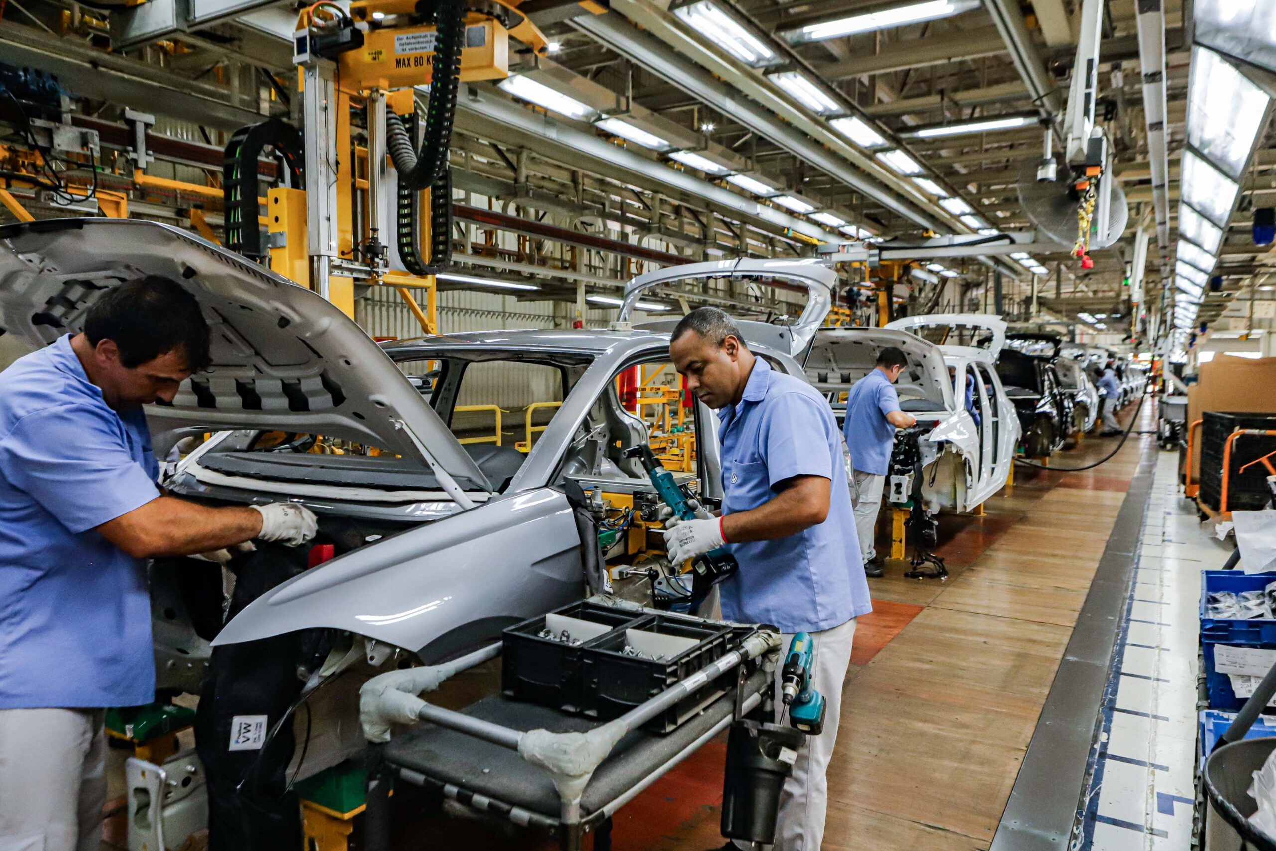 Do estágio ao nível superior: Paraná tem 22 mil vagas de empregos na semana