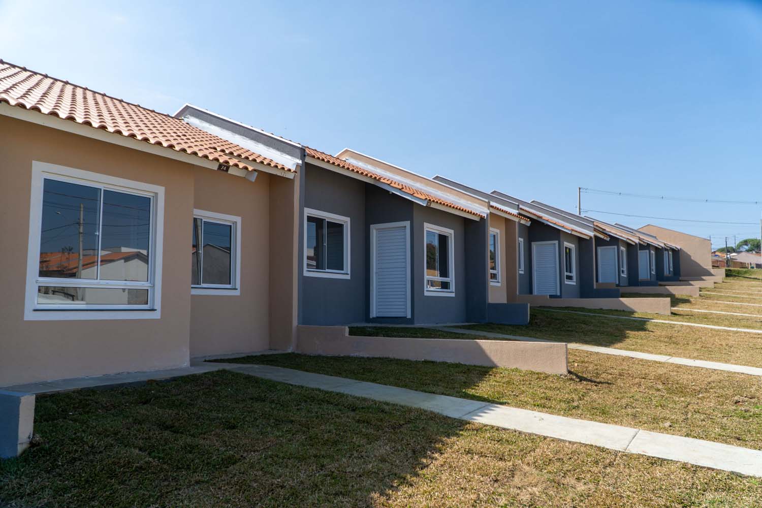 Estado investe quase R$ 1 milhão para ajudar 46 famílias de Irati a comprarem a casa própria
