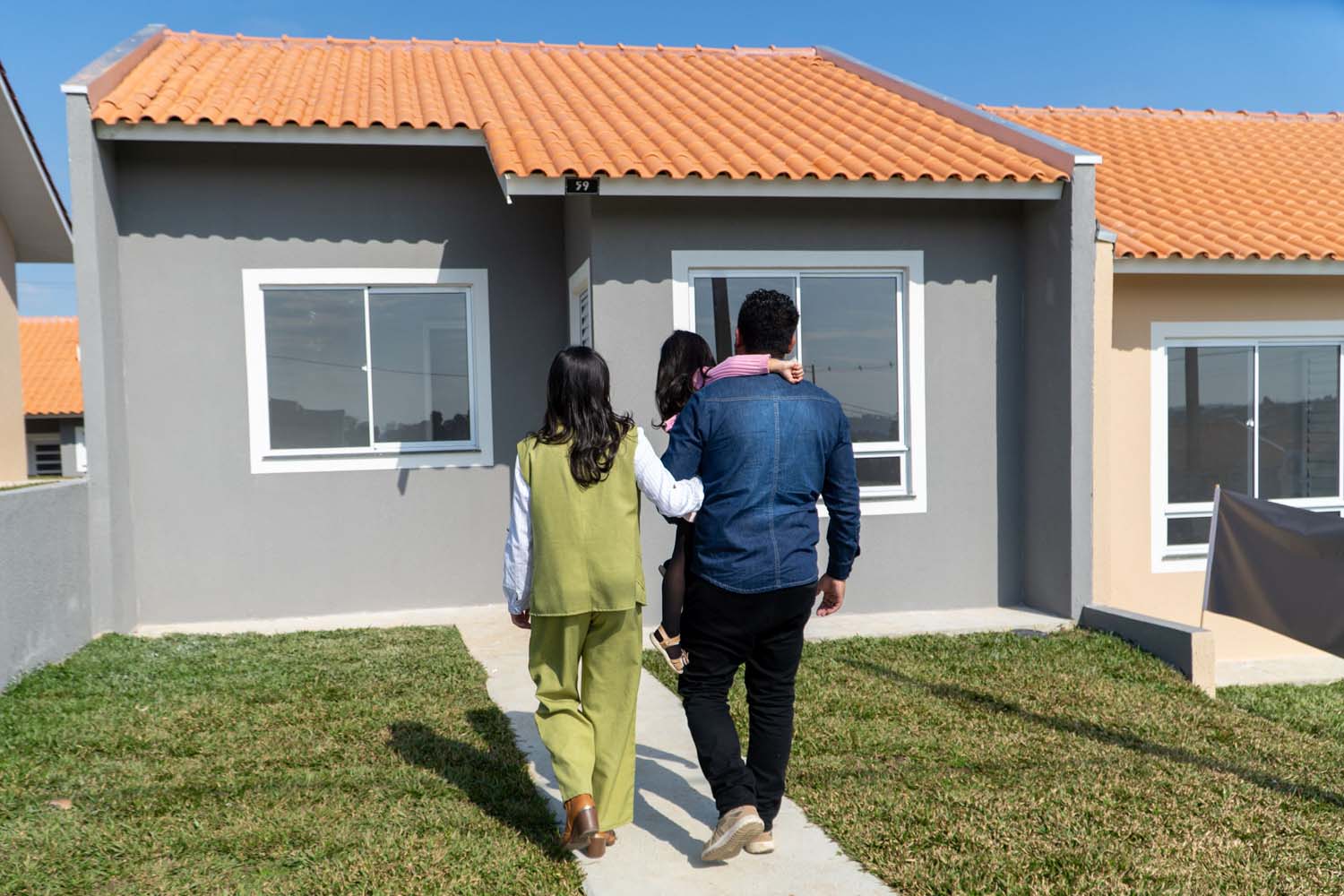 Estado investe quase R$ 1 milhão para ajudar 46 famílias de Irati a comprarem a casa própria
